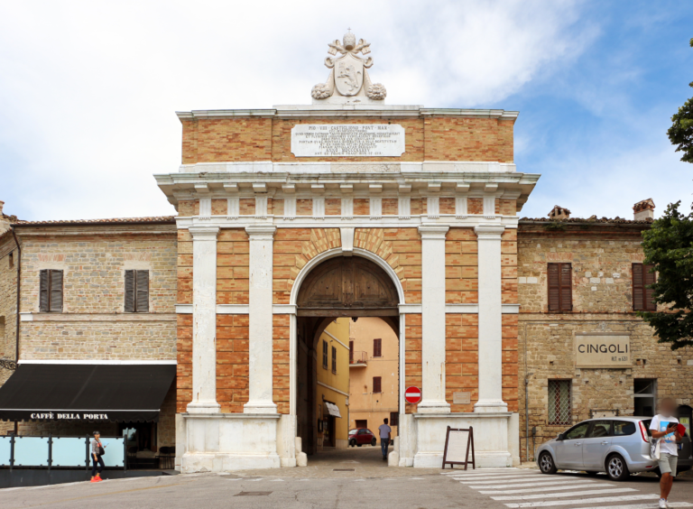Cingoli Town