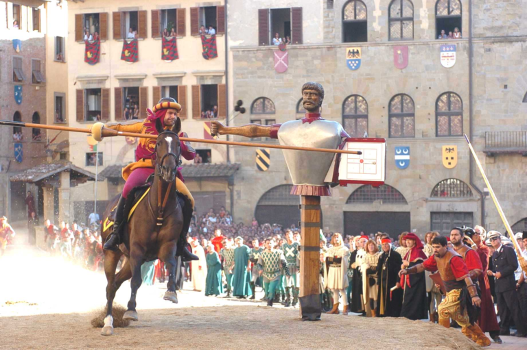 The Italian Palio, Decoded: Horse Races, Ring Jousts and Four Living Contests of the Middle Ages